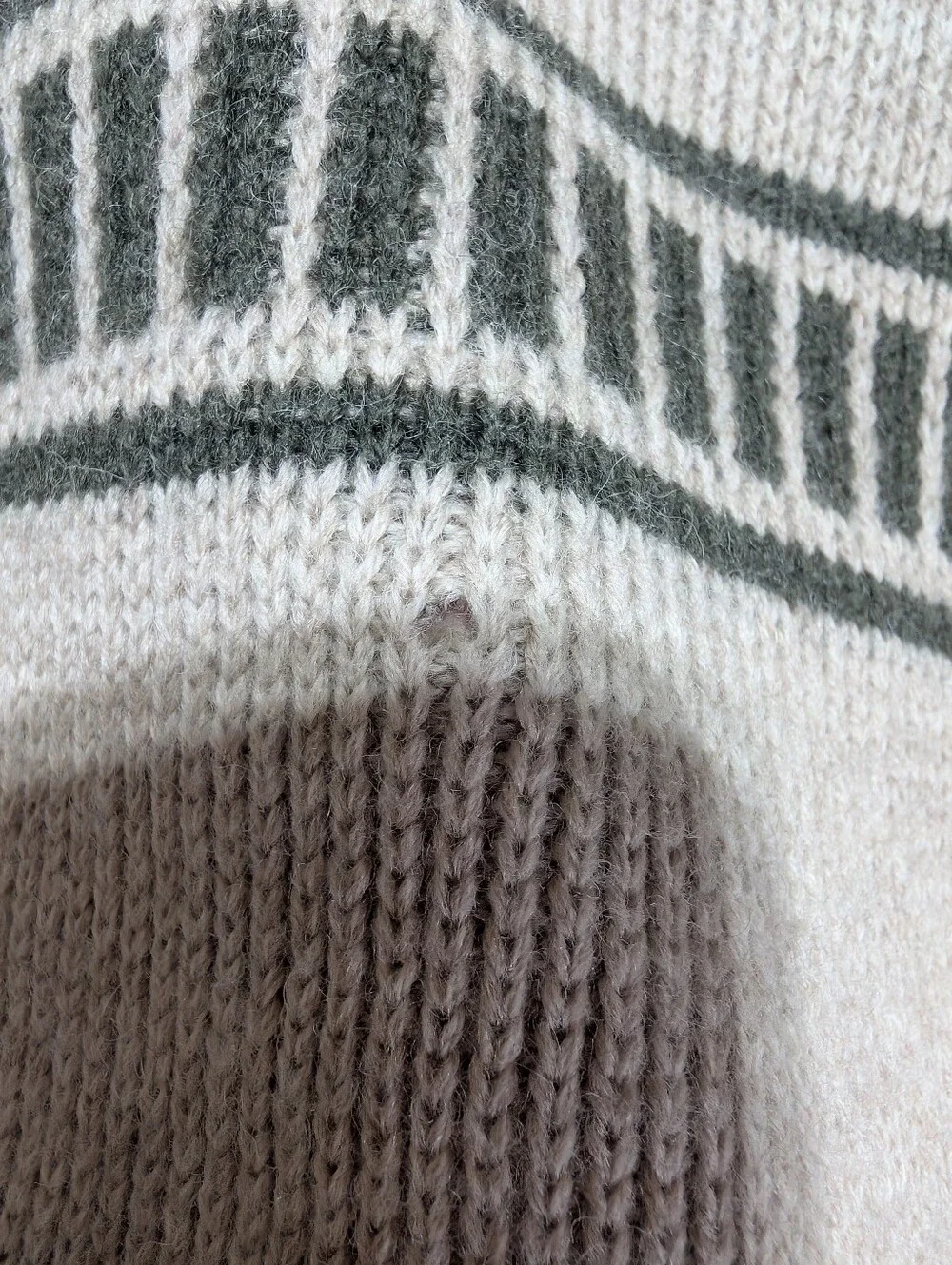 Vintage J Crew Men’s 100% Wool Heavy Chunky Knit Sweater Size XLT 90s Olive Tan